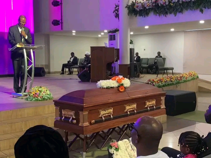 Slain Pregnant Lawyer Bolanle Raheem Buried Amid Tears In Lagos See Photos Amiloaded News 3215